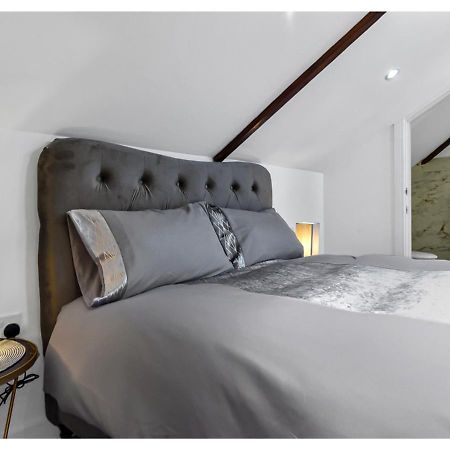 Appartement Sleek And Modern Studio With Minimalist Vibe à Chelmsford Extérieur photo