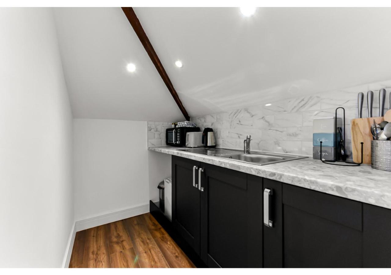 Appartement Sleek And Modern Studio With Minimalist Vibe à Chelmsford Extérieur photo