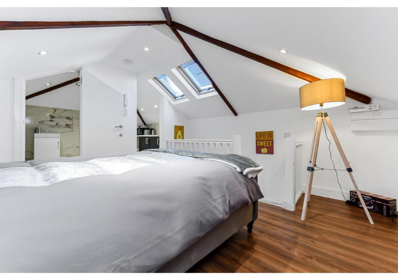 Appartement Sleek And Modern Studio With Minimalist Vibe à Chelmsford Extérieur photo