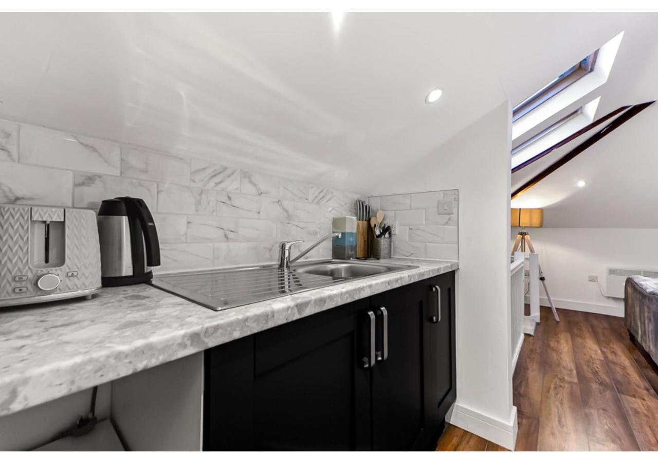 Appartement Sleek And Modern Studio With Minimalist Vibe à Chelmsford Extérieur photo