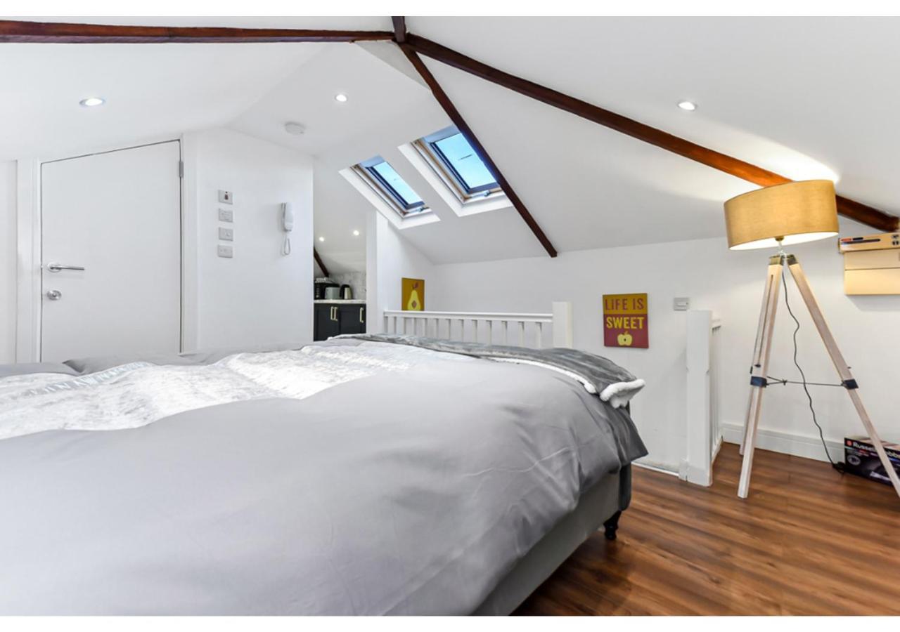 Appartement Sleek And Modern Studio With Minimalist Vibe à Chelmsford Extérieur photo